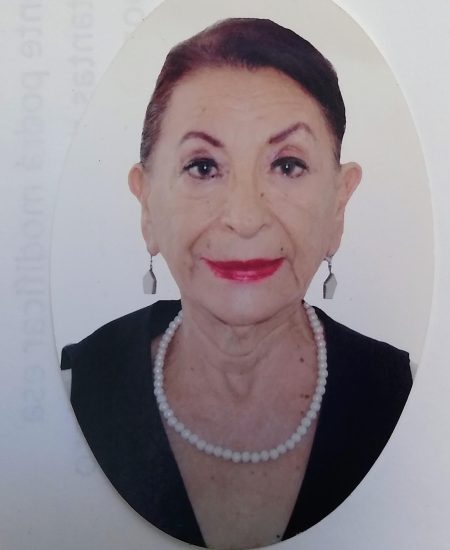 DRA. MARINA FOTO PAGINA